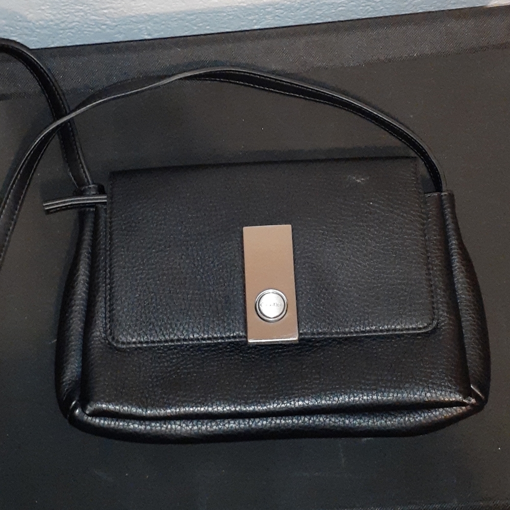 Calvin Klein - Picture 2 of 4